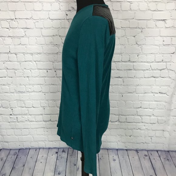 Guess Mens Ribbed Green Thin Knit w| Faux Leather Patch - Picture 4 of 4
